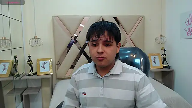 Snapshot of AndrewPherson chatting on January 24, 2025, 1:03 pm AndrewPherson online show from January 24, 2025, 1:03 pm