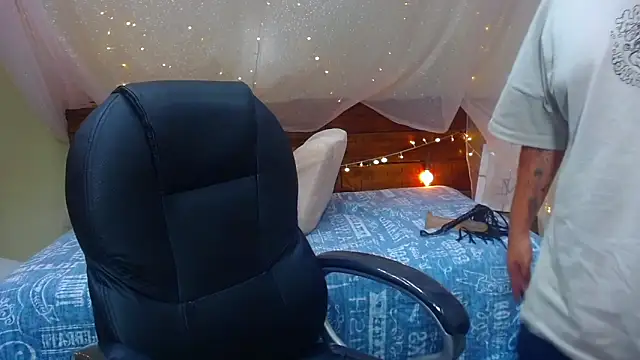 Snapshot of AndrewPherson chatting on February 11, 2025, 12:16 pm AndrewPherson online show from February 11, 2025, 12:16 pm