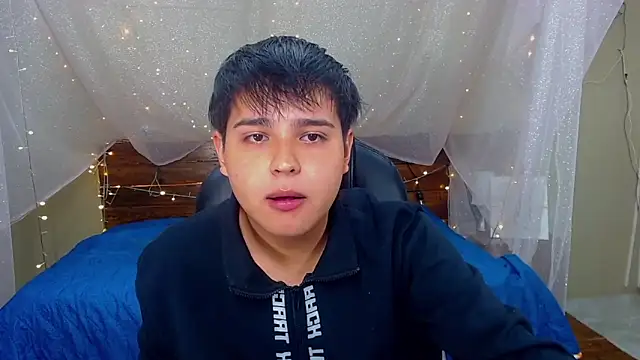 Snapshot of AndrewPherson chatting on February 21, 2025, 12:28 pm AndrewPherson online show from February 21, 2025, 12:28 pm