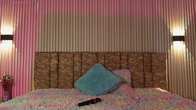 tiffany johnson11 online show from November 8, 2025, 7:23 pm