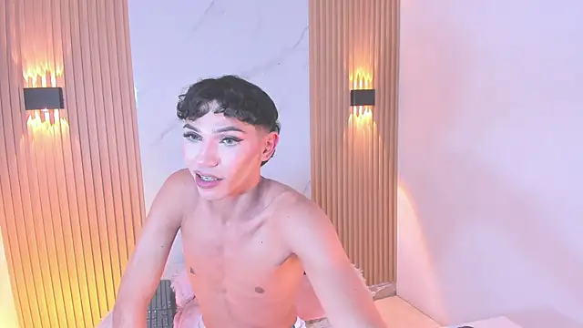 im sebaslopez online show from May 12, 2026, 11:46 pm