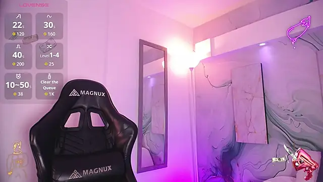 Aniie Doll online show from April 7, 2026, 8:31 pm