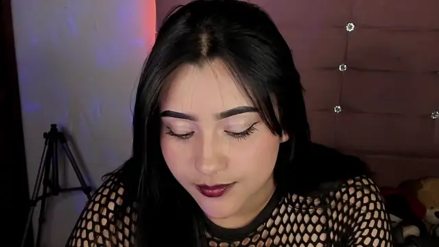 male couper online show from February 20, 2025, 6:39 am