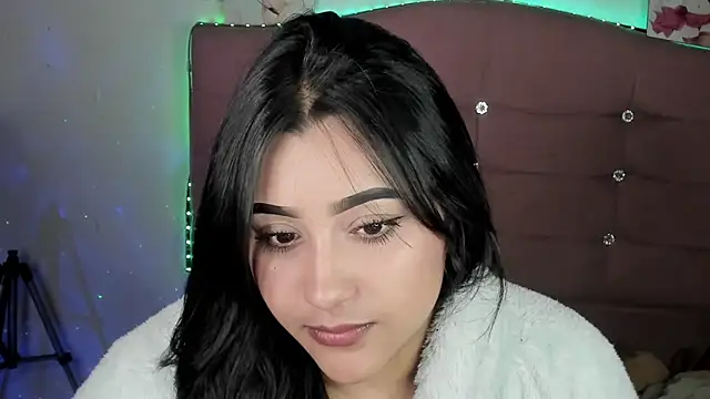 male couper online show from February 26, 2025, 4:03 am