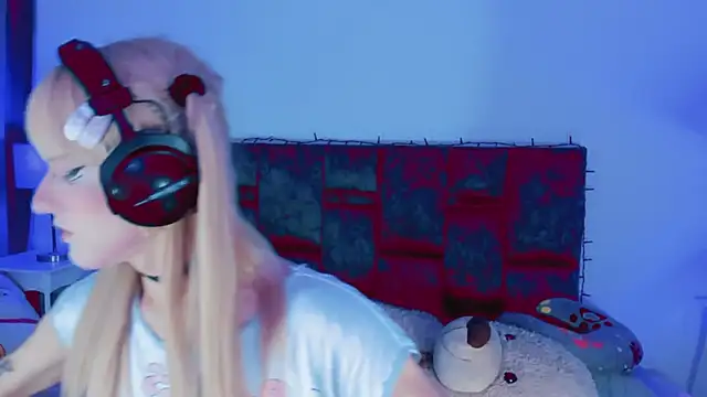 Kirmyy  online show from November 2, 2025, 8:44 pm