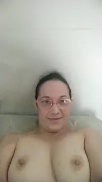 nicolle milf1978 online show from November 30, 2025, 1:04 pm