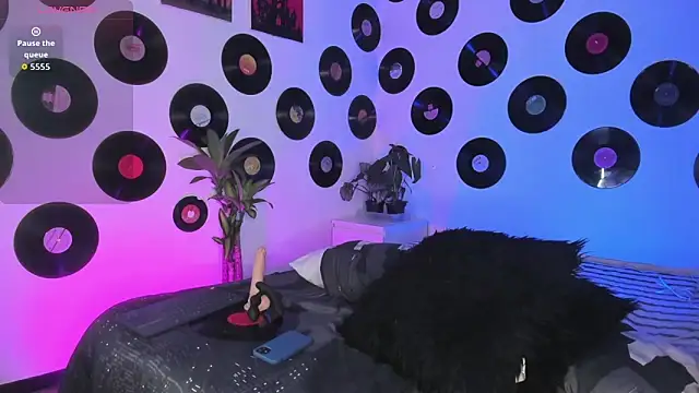 juandaaap online show from February 9, 2026, 11:42 pm