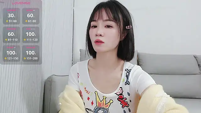 Snapshot of Koi-m- chatting on February 22, 2025, 9:01 am Koi-m- online show from February 22, 2025, 9:01 am