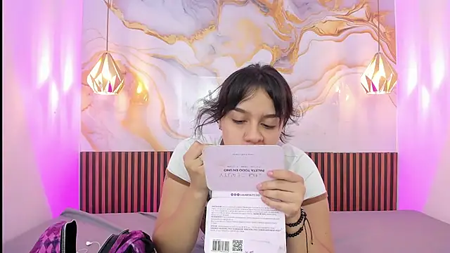 MelissaGilll online show from October 25, 2025, 7:30 pm