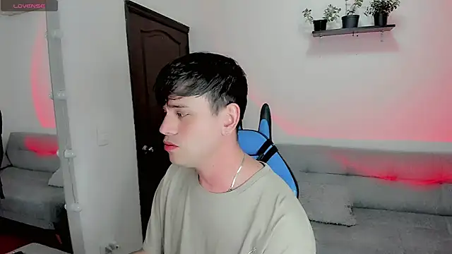 Snapshot of joe_jhon chatting on January 28, 2025, 4:08 am joe jhon online show from January 28, 2025, 4:08 am