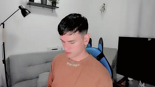 Snapshot of joe_jhon chatting on February 4, 2025, 6:57 am joe jhon online show from February 4, 2025, 6:57 am