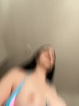 Snapshot of Morguisssz chatting on October 25, 2025, 1:29 pm Morguisssz online show from October 25, 2025, 1:29 pm