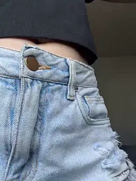 Snapshot of Morguisssz chatting on November 9, 2025, 4:05 pm Morguisssz online show from November 9, 2025, 4:05 pm