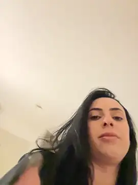 Snapshot of Morguisssz chatting on November 15, 2025, 11:43 pm Morguisssz online show from November 15, 2025, 11:43 pm