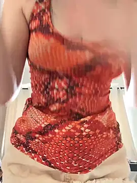 Morguisssz online show from April 30, 2026, 7:42 pm