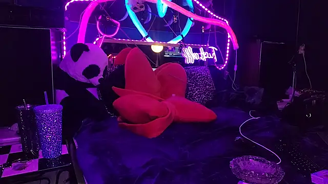 anonymouszN online show from February 23, 2025, 10:31 pm