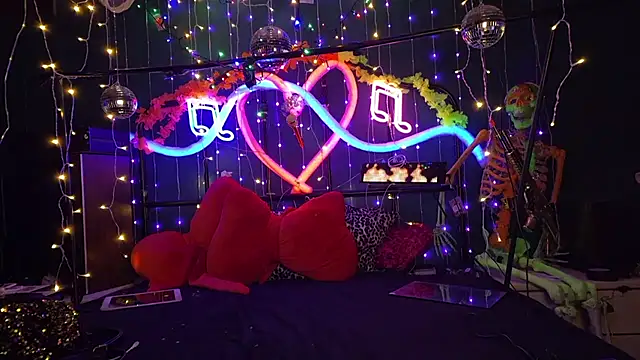 anonymouszN online show from February 11, 2026, 8:36 pm