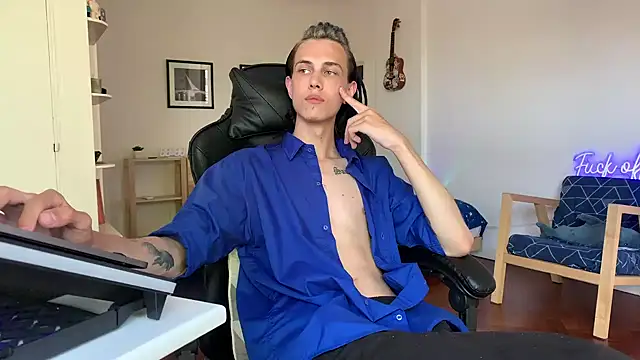Den BlueXx online show from December 11, 2024, 8:07 pm