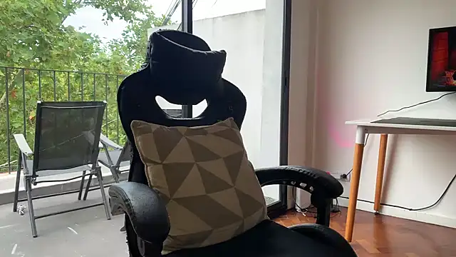 Den BlueXx online show from March 12, 2025, 12:57 pm