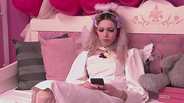 PamelamyDreamys online show from February 11, 2025, 1:20 pm