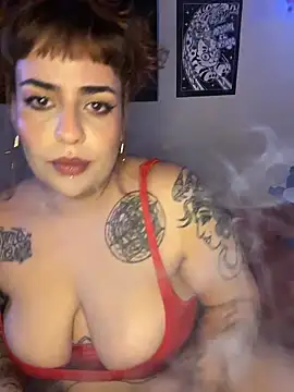 Snapshot of name_less_lulu chatting on February 18, 2026, 1:23 am name less lulu online show from February 18, 2026, 1:23 am