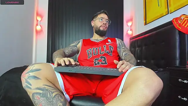 connor santtos online show from March 8, 2025, 3:13 pm