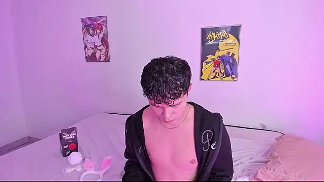 crushnier online show from February 4, 2025, 9:10 pm