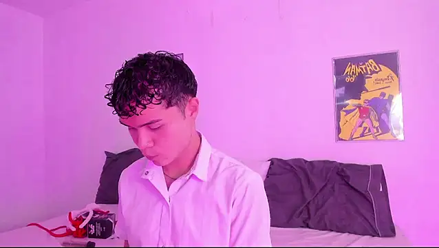 crushnier online show from March 2, 2025, 5:25 pm