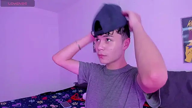 crushnier online show from March 15, 2025, 6:43 pm