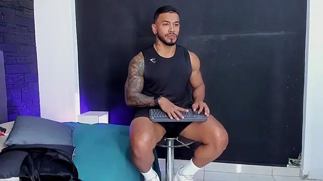 bruno miller  online show from September 17, 2025, 11:17 pm