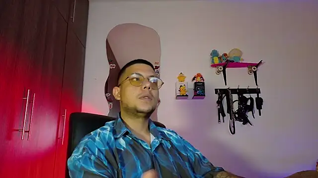 Nymphobuddies online show from November 9, 2025, 2:15 pm