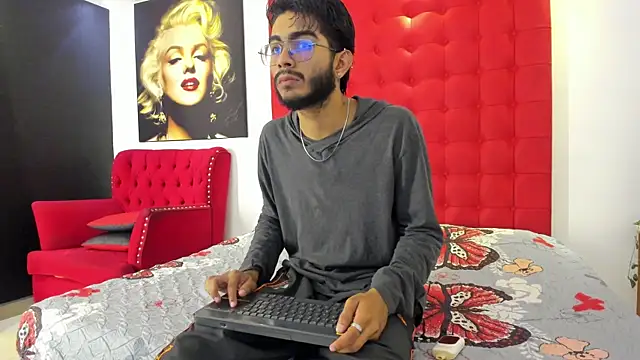 orion perla online show from March 11, 2025, 4:21 am