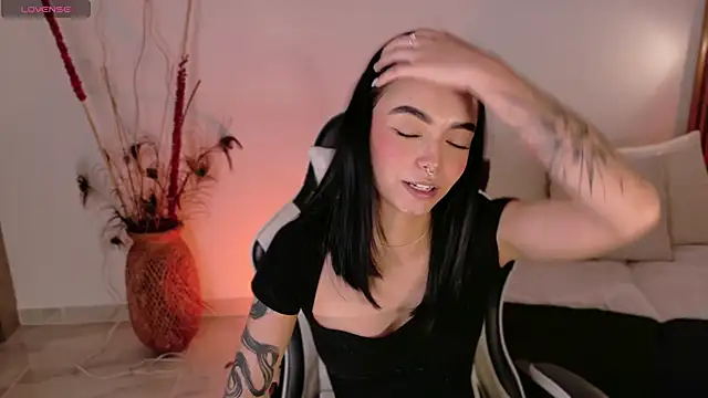 AnabelWolf online show from March 23, 2026, 4:11 pm