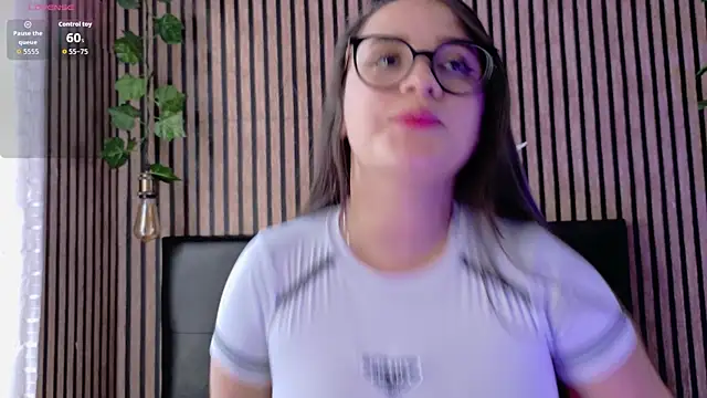 Snapshot of Victoria_Ponce1 chatting on November 7, 2025, 7:36 pm Victoria Ponce1 online show from November 7, 2025, 7:36 pm