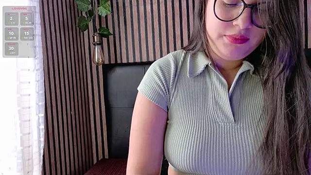 Snapshot of Victoria_Ponce1 chatting on November 10, 2025, 7:24 pm Victoria Ponce1 online show from November 10, 2025, 7:24 pm