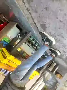 Snapshot of shale26 chatting on March 5, 2025, 2:57 am shale26 online show from March 5, 2025, 2:57 am