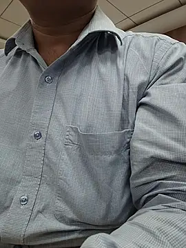 samee00721 online show from April 17, 2026, 7:55 am