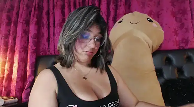 Snapshot of Pandoracherry chatting on January 6, 2025, 2:15 am Pandoracherry online show from January 6, 2025, 2:15 am