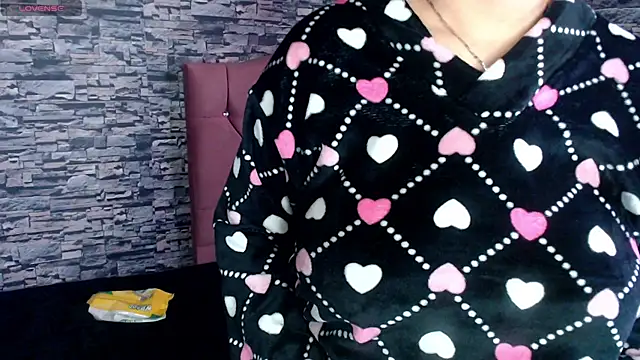 sofi bronw online show from September 9, 2025, 2:27 pm