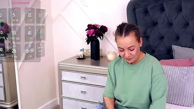 KatyNolan online show from March 19, 2026, 1:04 pm