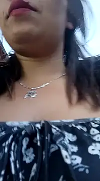 LIZ-06  online show from February 17, 2025, 11:09 pm