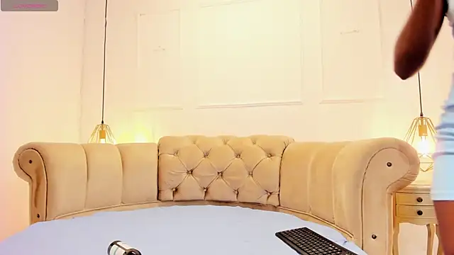 briannaduque online show from March 2, 2025, 12:32 pm