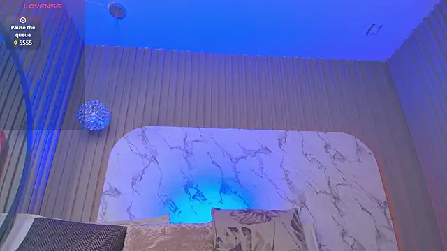 Franchesca De Luca online show from October 28, 2025, 11:18 pm