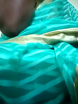 Cute-chinny online show from January 22, 2025, 2:03 pm