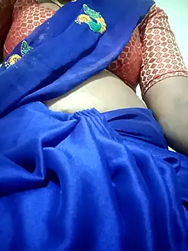 Cute-chinny online show from February 7, 2025, 1:11 pm