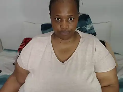 Snapshot of BootyDiva5 chatting on February 18, 2025, 6:04 pm BootyDiva5 online show from February 18, 2025, 6:04 pm