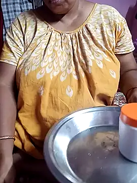 Hotty-rumi online show from October 23, 2025, 5:01 pm