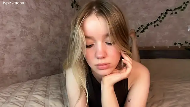 cutiemia0 online show from June 25, 2026, 5:12 am
