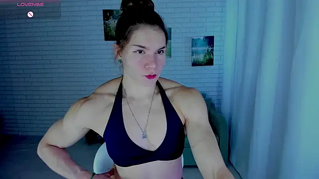 Lisa Ray online show from July 27, 2026, 5:47 am