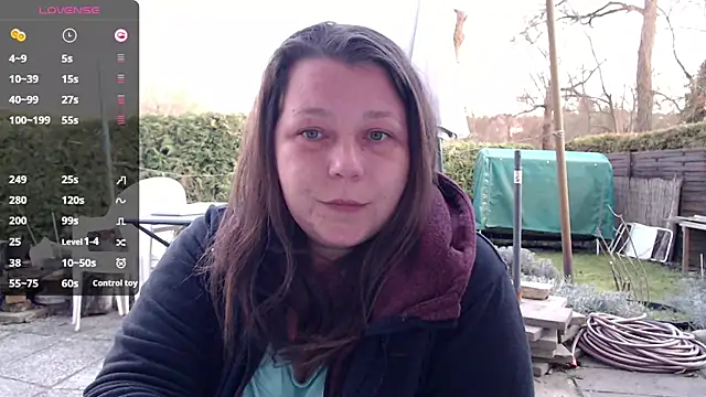 Snapshot of KasiaPrivat chatting on March 5, 2025, 4:57 pm KasiaPrivat online show from March 5, 2025, 4:57 pm